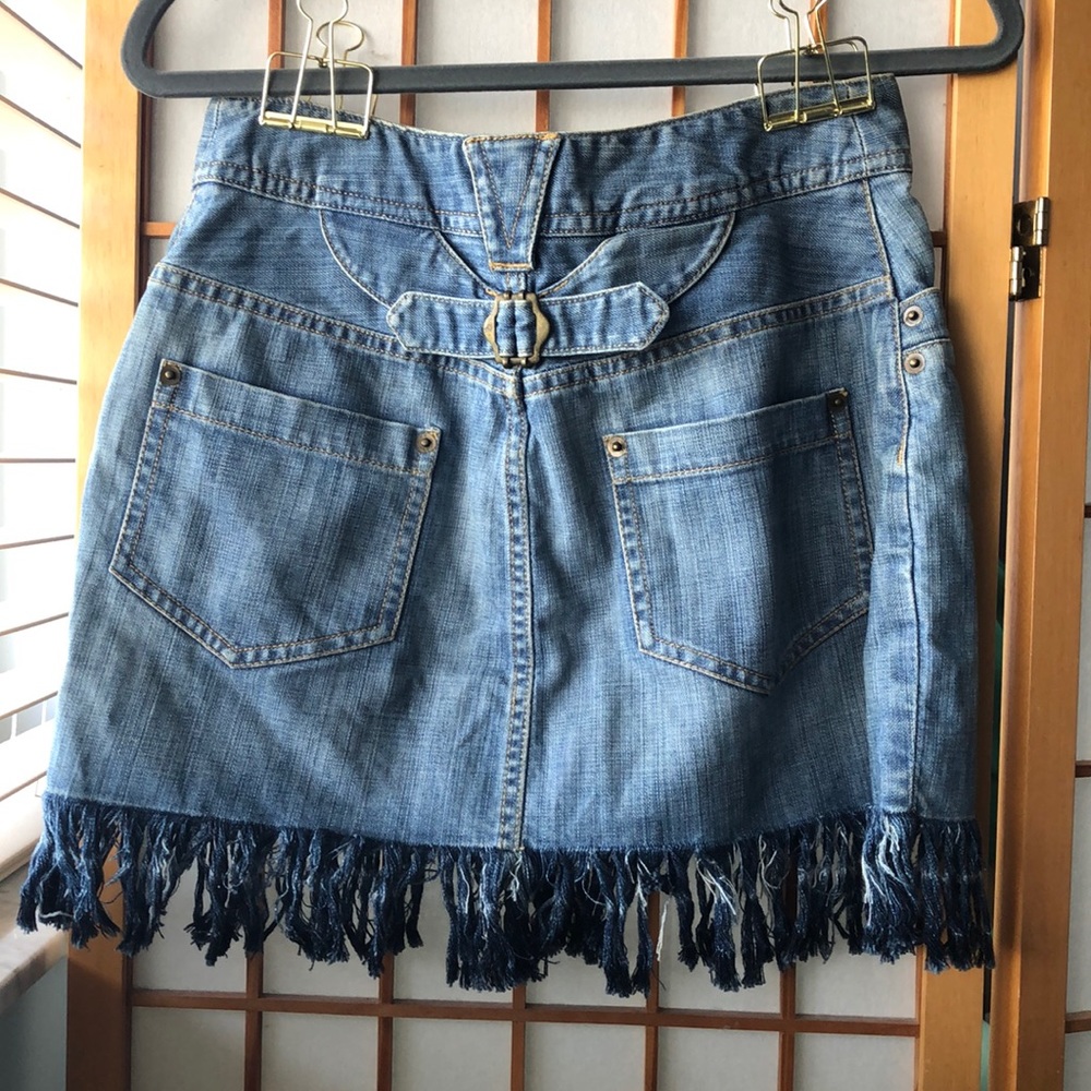 H&M Buckle Back Mini High Rise Denim Skirt - Picture 2 of 4